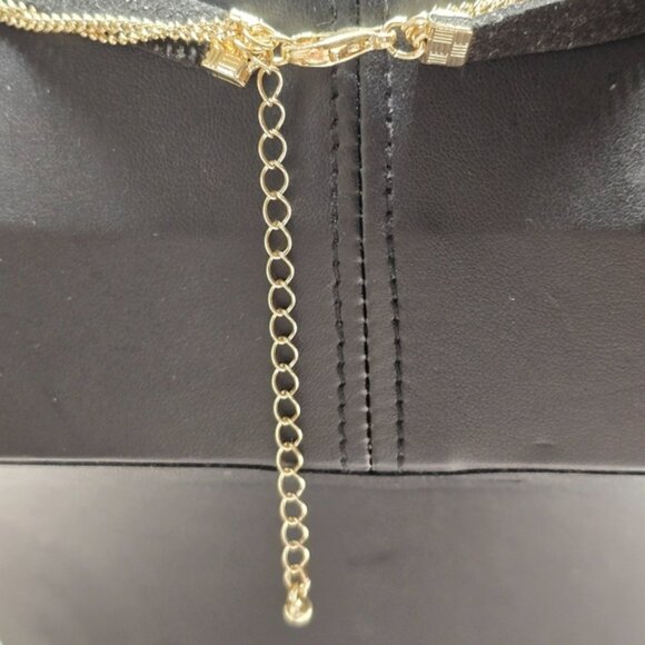 Handmade Black Suede Choker with Gold Tone Chain Feather Star Pendants - Picture 5 of 6